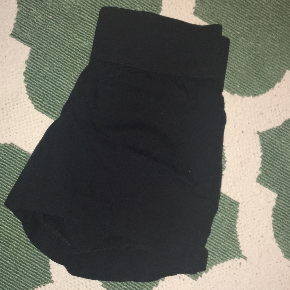 Maternity shorts
